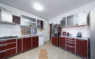 Pensiune/Vilă de vânzare în Bran | 8 camere | 180 mp - Poză 20