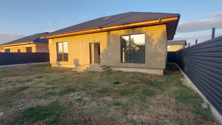 Casă cu 4 camere | Periș | 105 mp utili + terasă generoasă - Poză 9