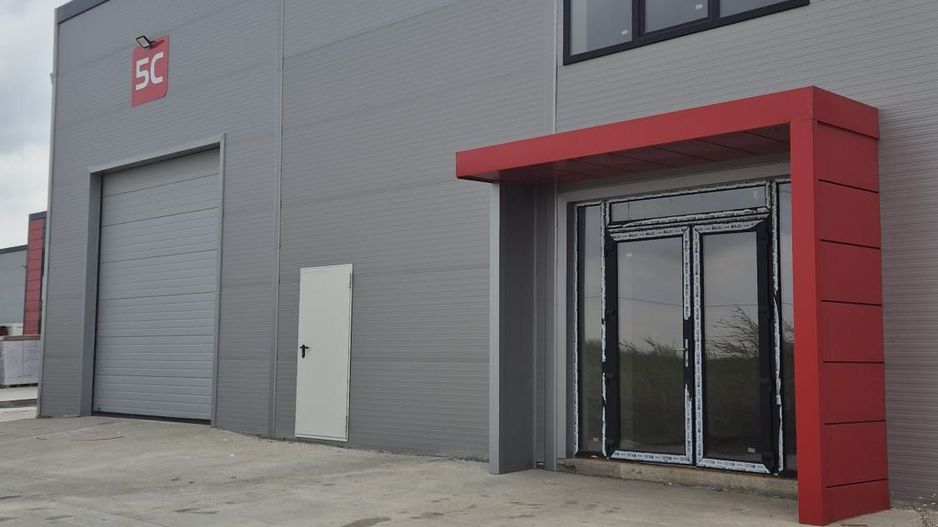 HALA DE VANZARE - Poză 2