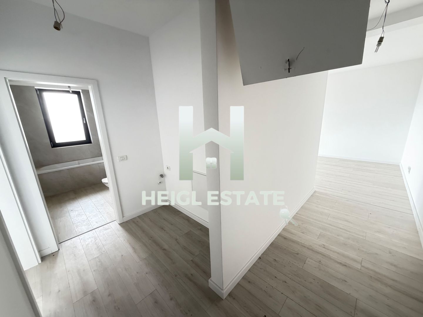 Apartament cu 2 camere si pod in Giroc - Poză 3