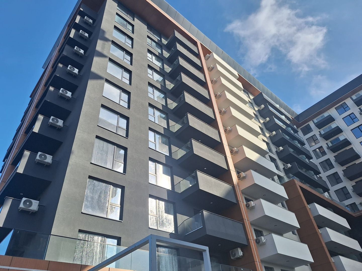 3 CAMERE - 2 BAI-2 BALCOANE - ULTRAFINISAT FINALIZAT  TITAN PALLADY - Poză 17