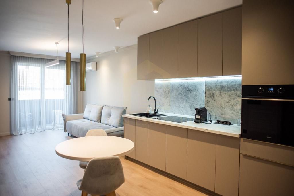 Vânzare apartament 2 camere, predare la cheie, zona Opera Nationala - Poză 1