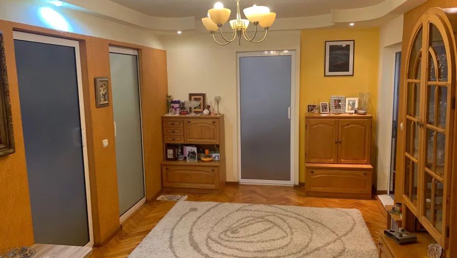 Apartament 4 camere, Micro 19 - Poză 2