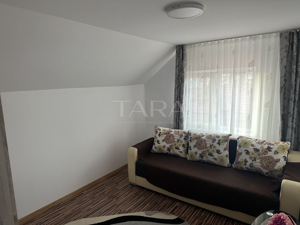 Casa de vanzare in zona  centrala a localitatii - Poză 4