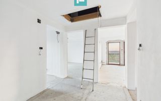 Casă individuală cu 6 camere în Sânandrei - Poză 8