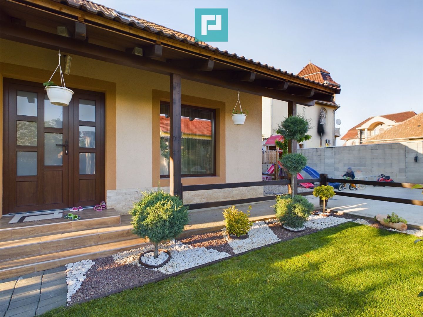 Vilă cu mansardă în Bujac - Poză 34