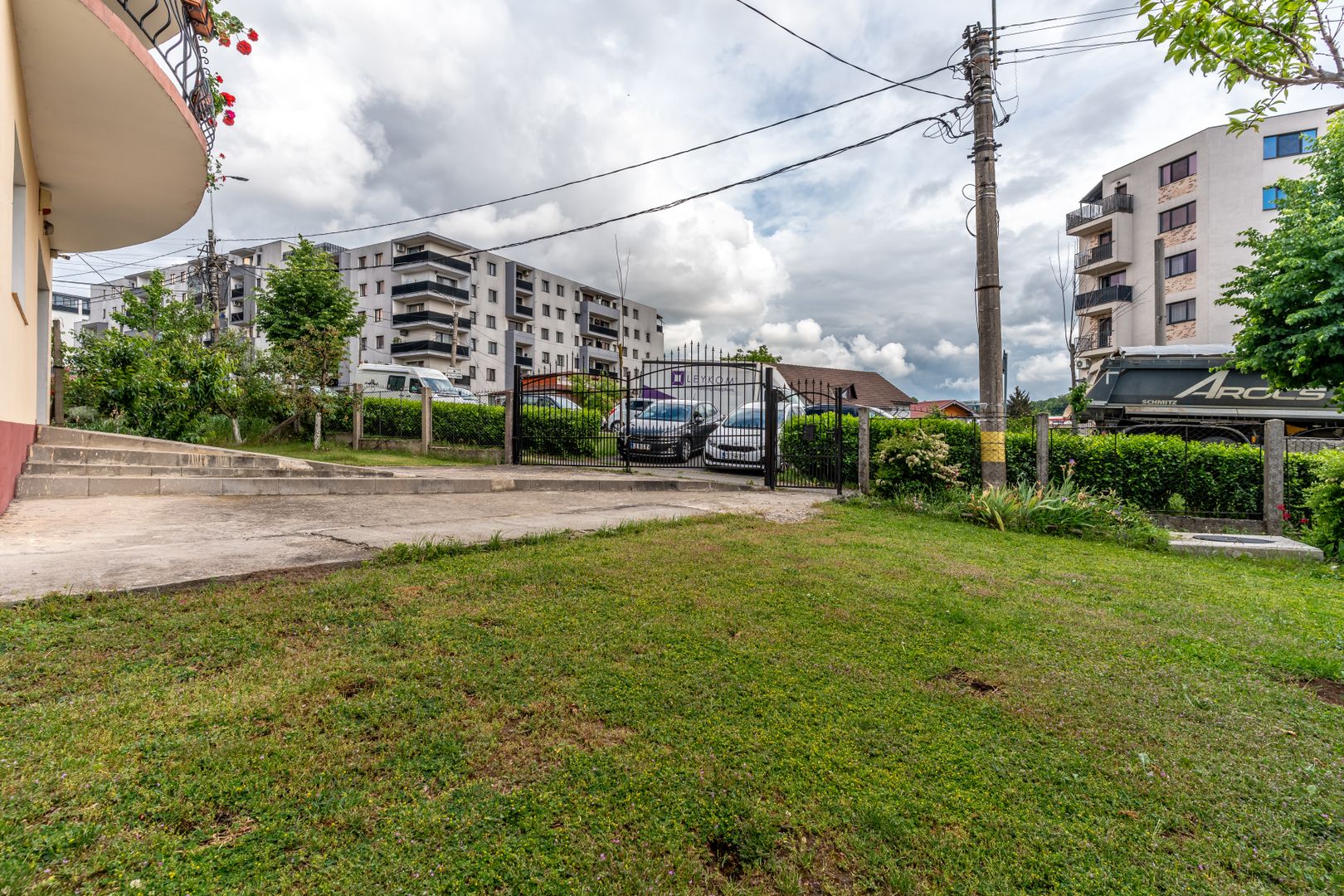 Casa cu 10 camere de vanzare pe str. Corneliu Coposu - Poză 5