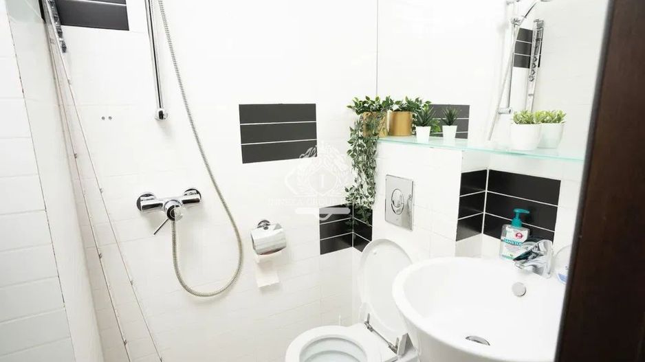 Apartament 3 camere, etaj 2/4, bloc 1990, in zona Unirii-Matei Basarab - Poză 7