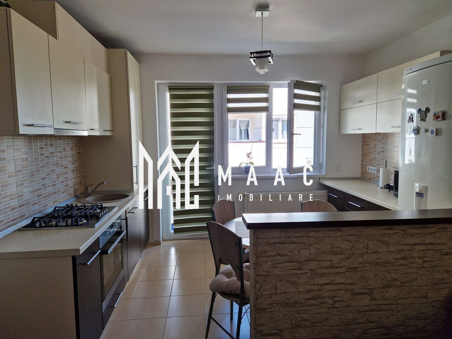 Apartament 3 camere de vânzare | Sibiu, Ștrand | curte 35 mp - Poză 2