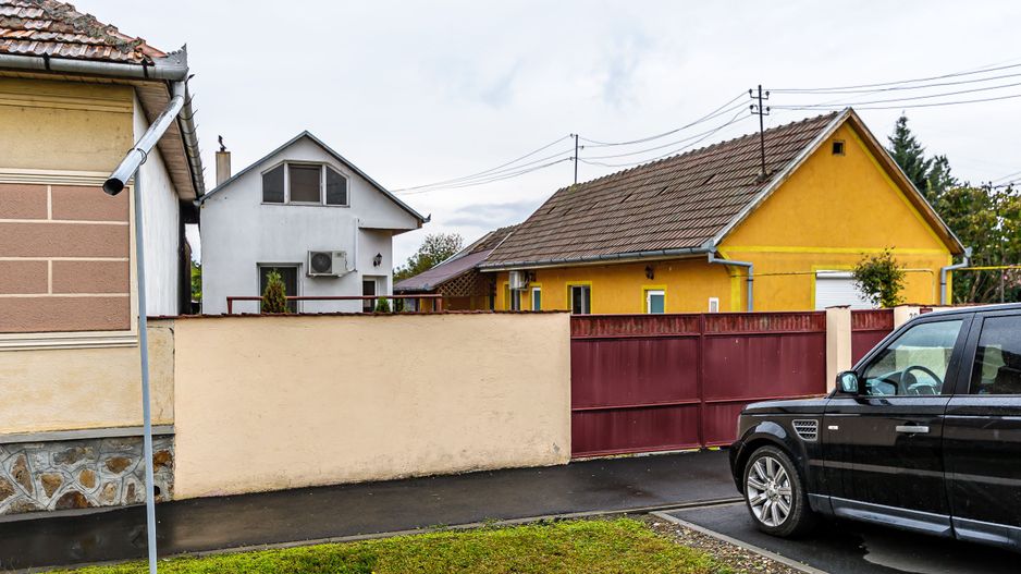 Casă cu teren de 1440 mp, Aradul Nou - Poză 1