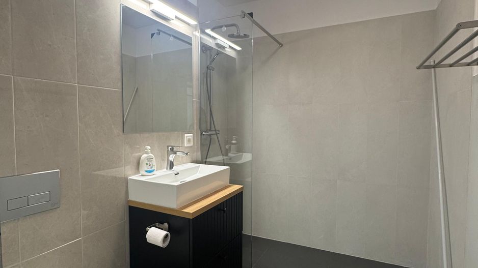 Apartament 3 camere, parcare subterana - Poză 8