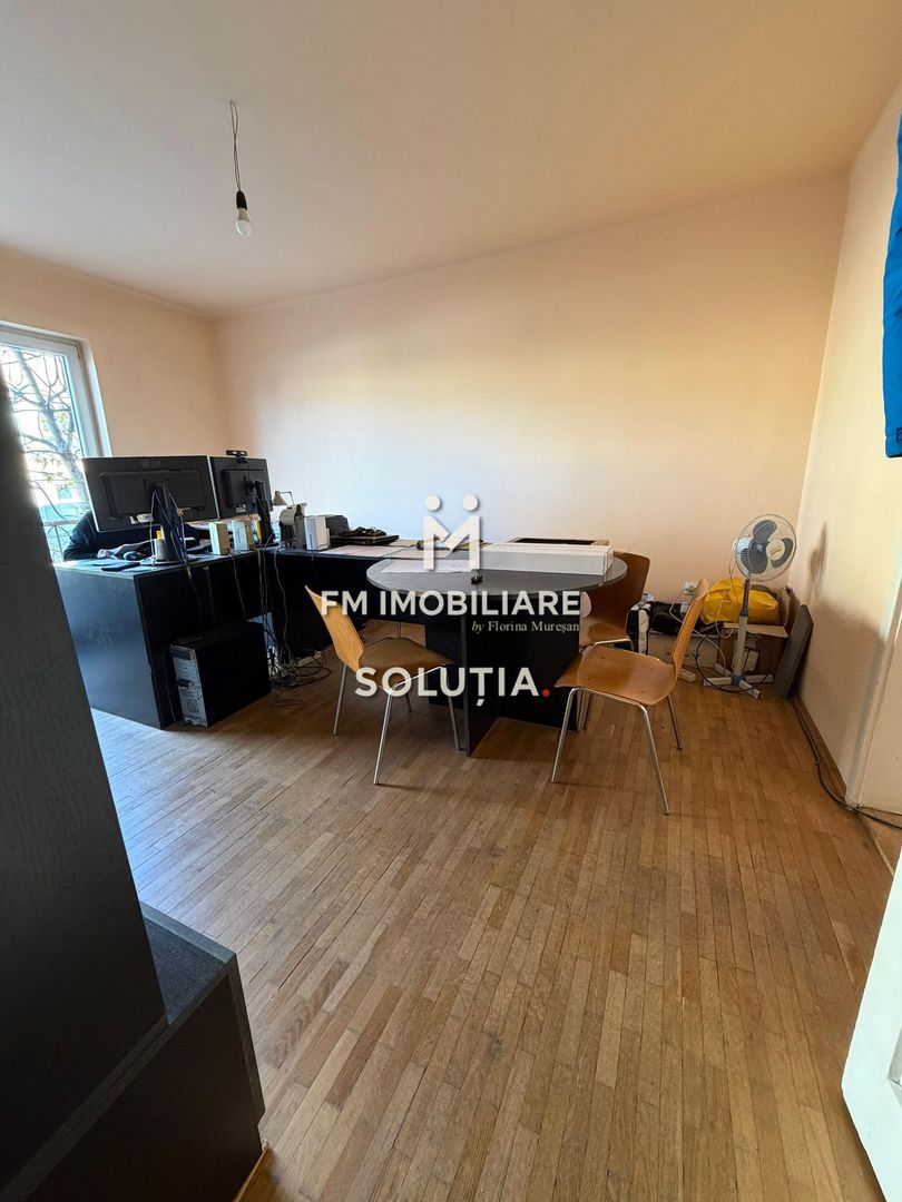 Apartament 2 camere Piata Revolutiei -decomandat, etajul 1 - Poză 1