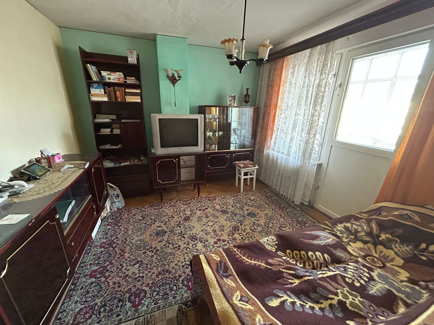 Apartament 3 camere, decomandat - Cugir - Poză 2