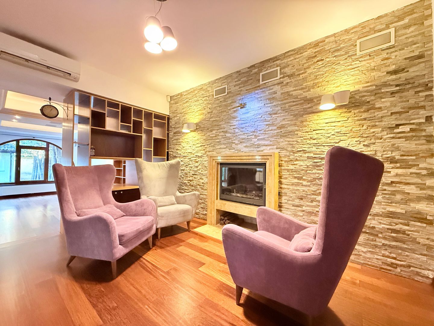 Vilă elegantă cu teren de aproximativ 1.000 mp - Poză 11