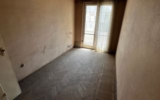 Apartament 3 camere de vânzare – etaj 2, 2 balcoane, vizavi de OMV - Poză 1
