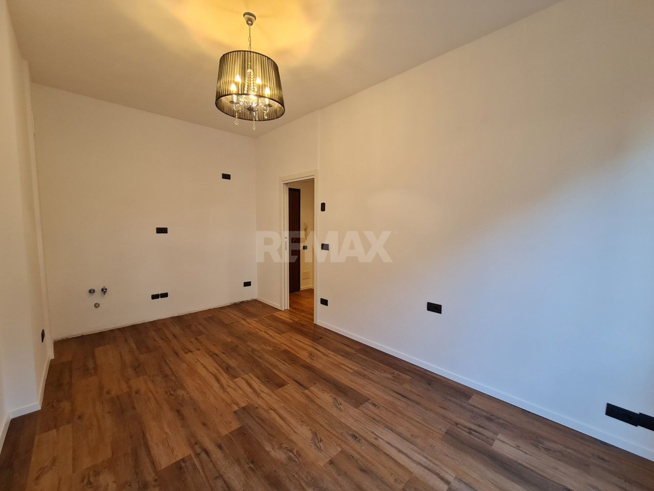 Apartament de vânzare în Abano Terme, Italia – 50 m², complet renovat! - Poză 3