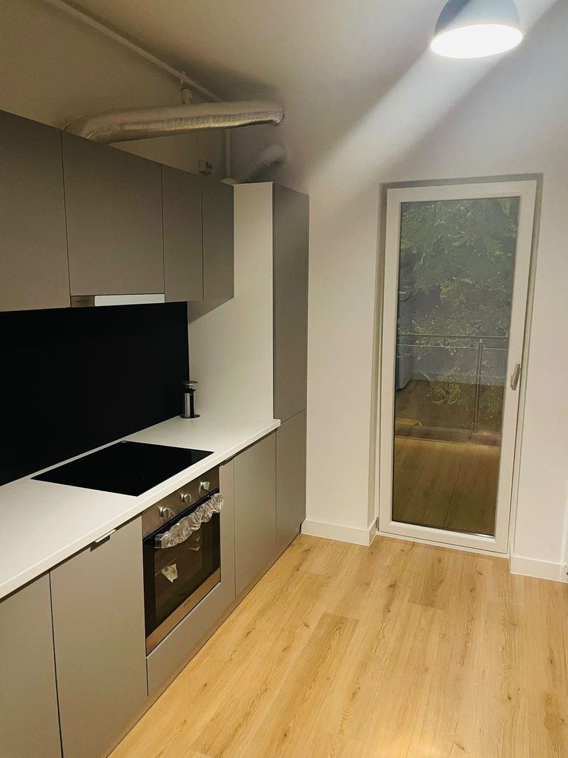 Studio dublu, lux , centrala proprie,terasa, parcare subterana, metrou - Poză 8
