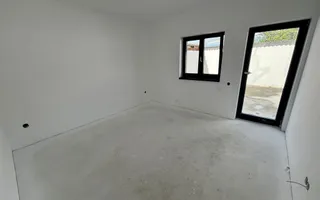 Casă INDIVIDUALĂ 5 camere cu PIVNIȚĂ și POD în Sibiu - Poză 11