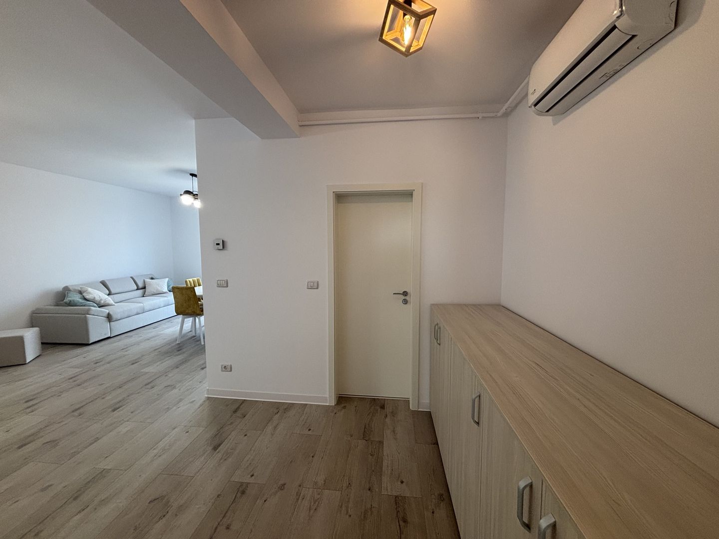 Apartament 3 camerele prima închiriere, în imobil nou Giroc - Poză 13