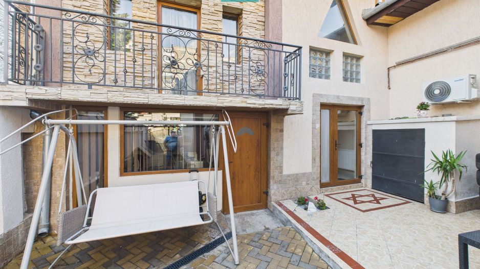 Casă cu spațiu comercial Arad, calea Aurel Vlaicu - Poză 14