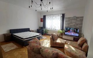 Garsoniera decomandata Bd. Victoriei, laga Parcul Sub Arini - Poză 1