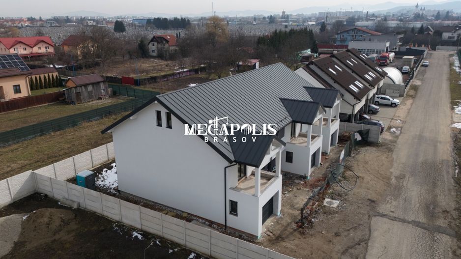 Casa cu Garaj / Predare Mai 2026 / Predare la Cheie - Poză 2