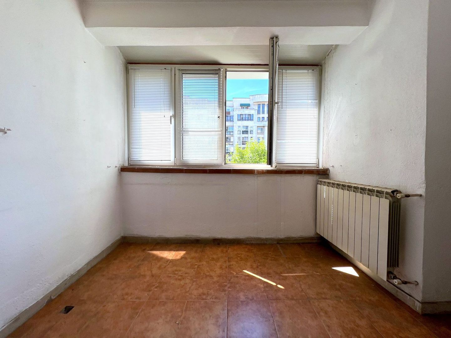 3 camere et 2- 81mp Unirii-Izvor-Natiunile Unite - Poză 6