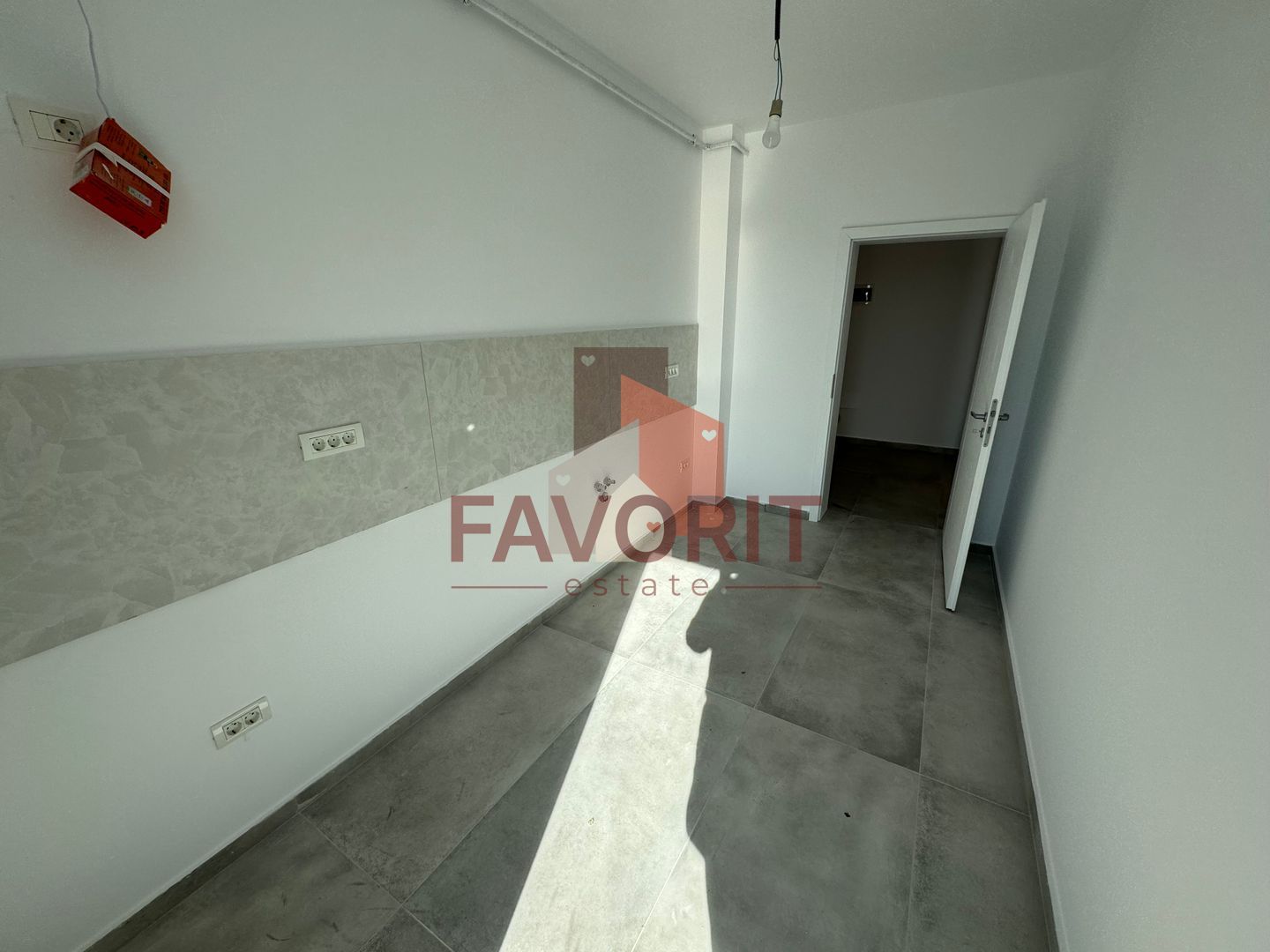 Decomandat. Terasa generoasa. Spatiu de depozitare in Pod. - Poză 2