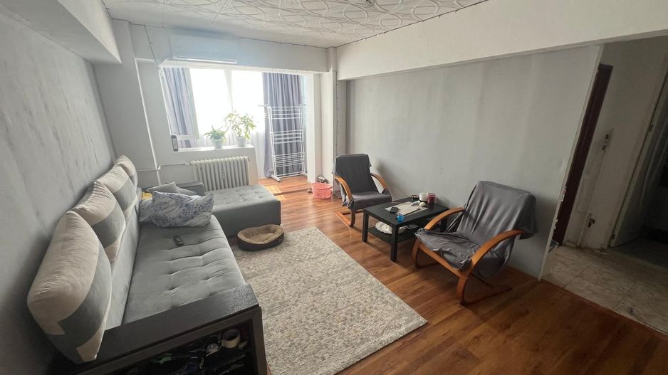 Apartament 3 camere Auchan Vitan an 1985 - Poză 1