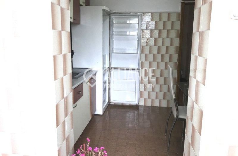 GARA-ABATOR- Apartament de 3 camere foarte spatios si luminos! - Poză 11