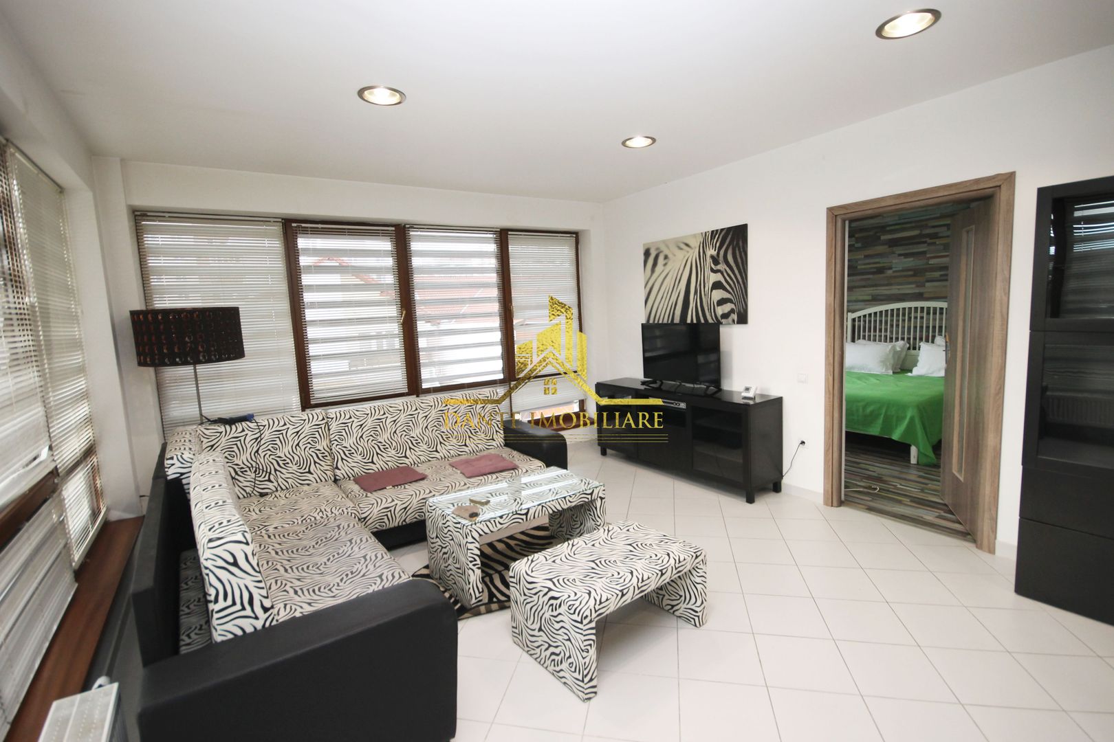 3 camere, mobilat modern, bloc nou, parcare, zona Intre Lacuri - Poză 1