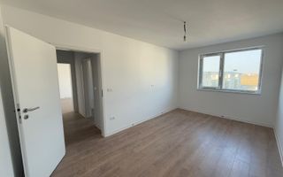 Decomandat. Spatios. Loc de parcare. - Poză 7