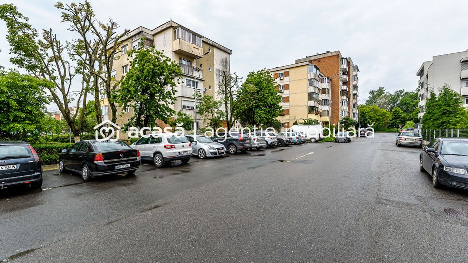 Apartament cu 2 camere decomandat Zona 300, Micălaca - Poză 3