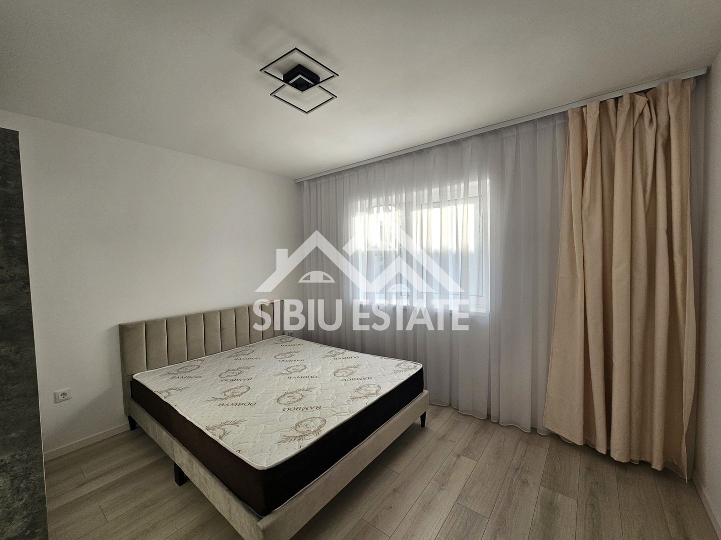 Casa de inchiriat 4 camere, 2 bai, confort nou - Poză 7