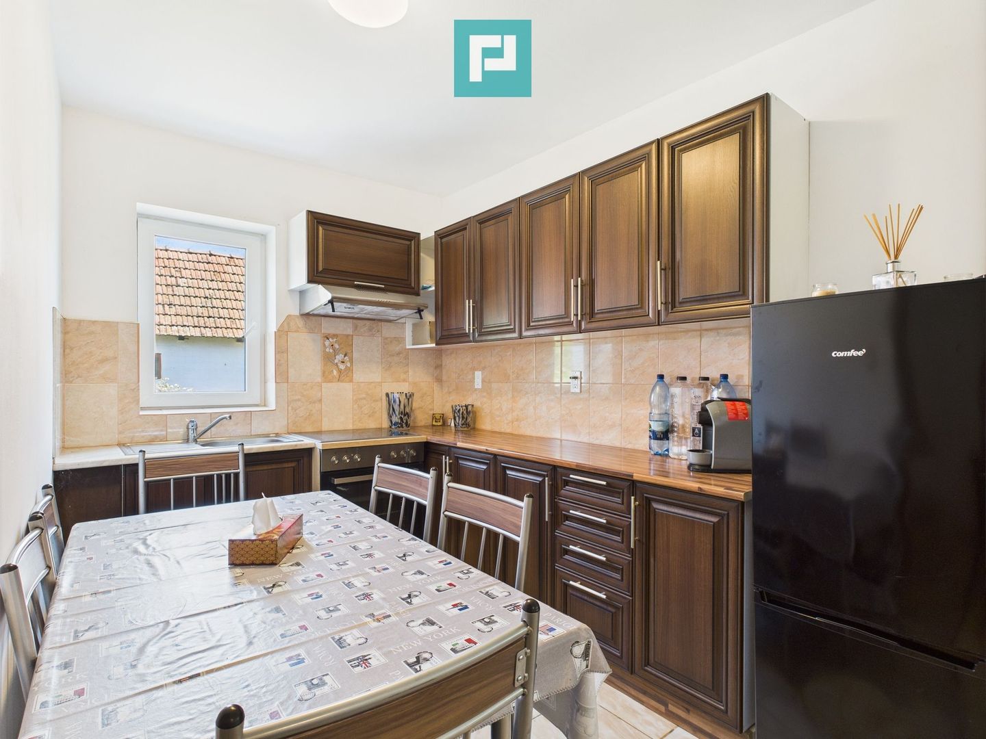 Casă de vacanță mobilată și utilată la Miniș - Poză 2