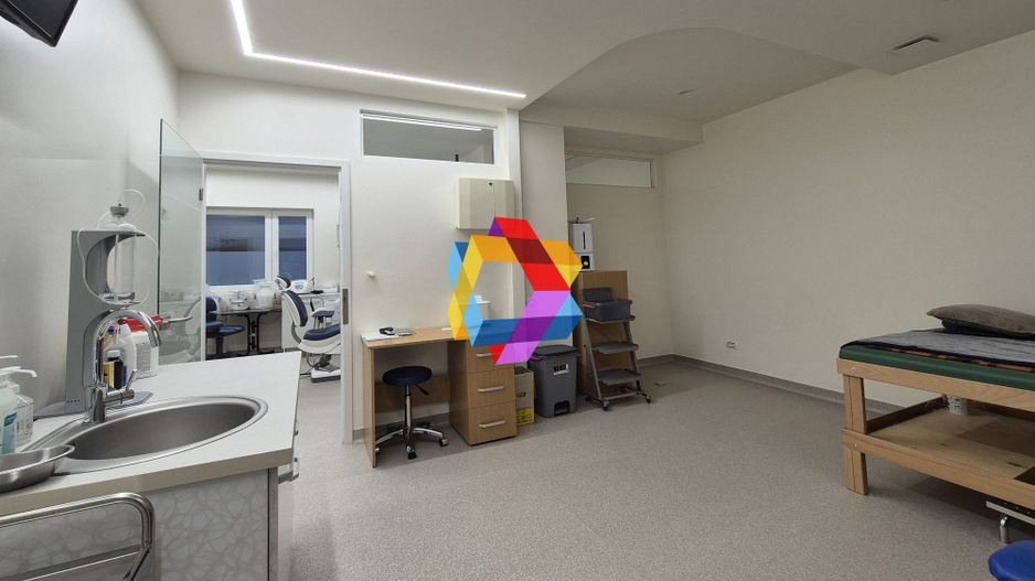 Clinica medicala finisaje premium - 196 mp - Poză 9