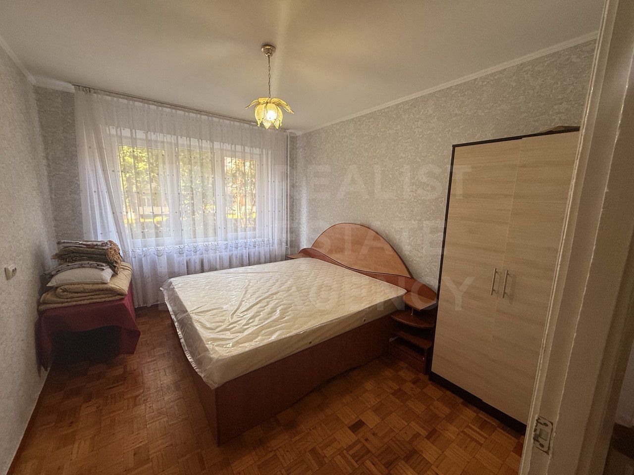 Chirie, apartament, 2 camere, str. Larisa, Bălți cartierul 10 - Poză 4