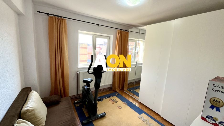 Apartament cu 3 Camere, Zona Mercur - Poză 5