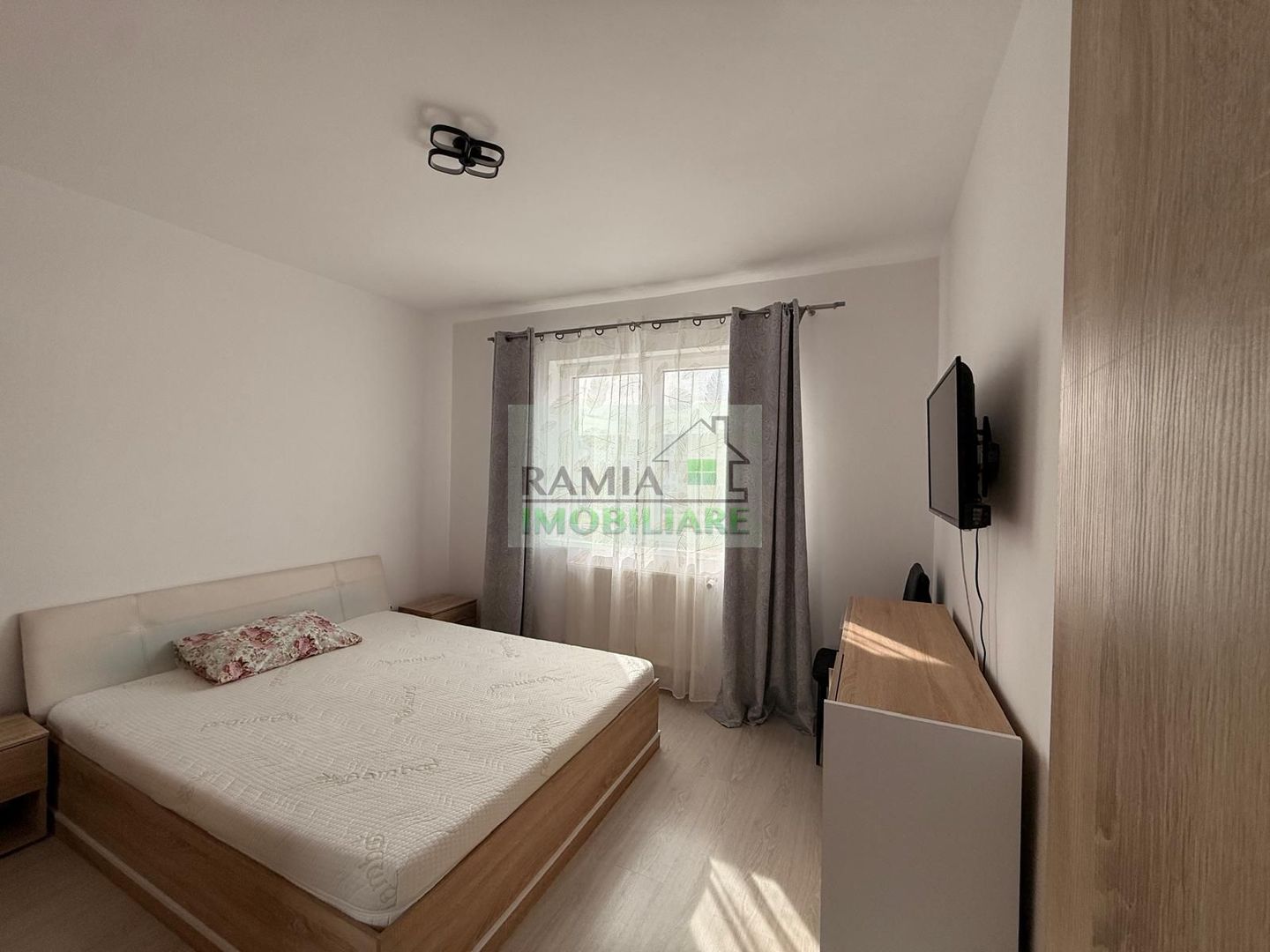 Apartament 2 camere decomandat, etaj 1, parcare, mobilat&utilat - Poză 4