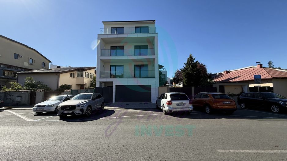 Apartament cu LIFT IN INTERIOR si doua terase de 21 mp in total - Poză 1