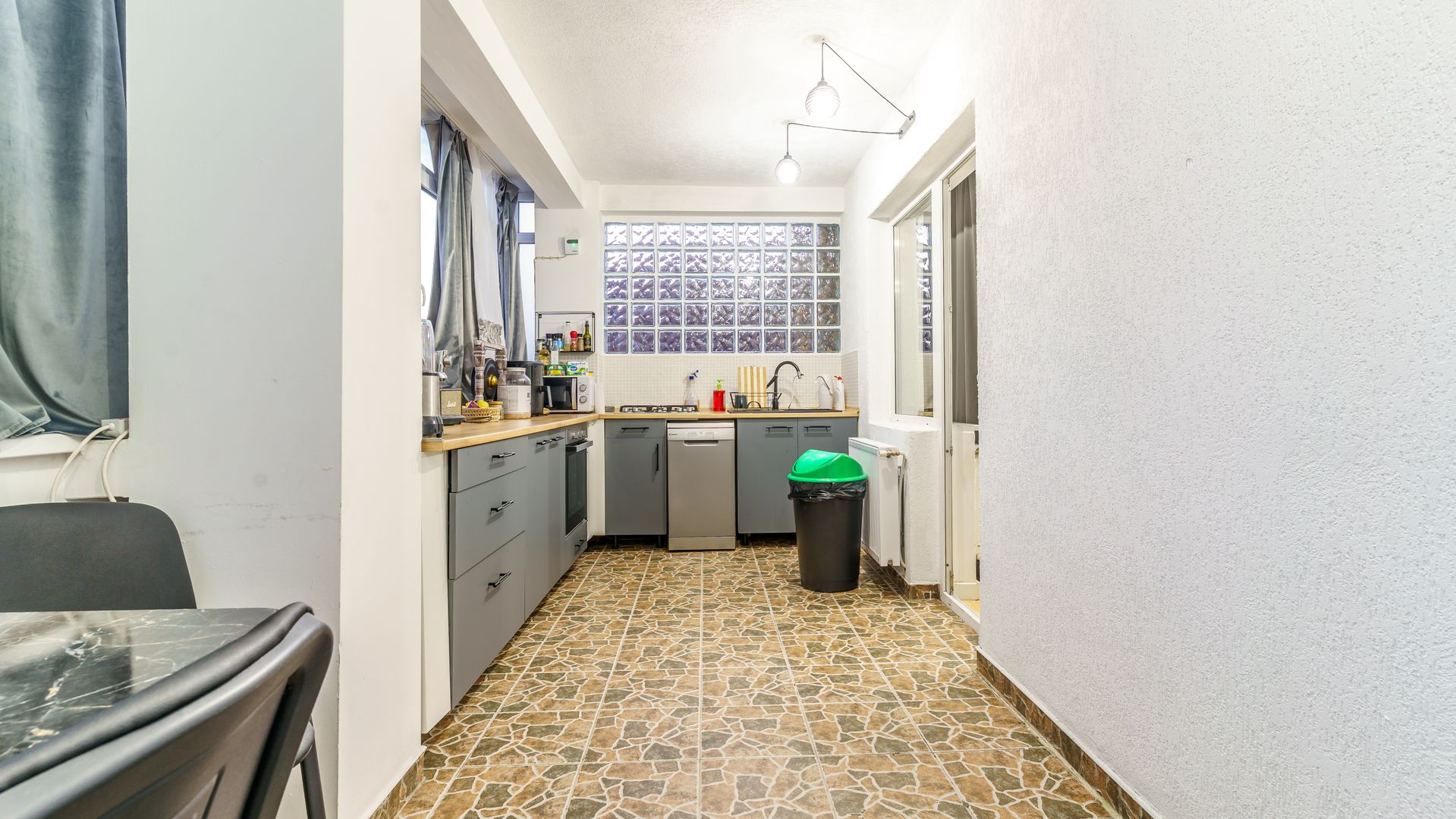 Casa individuala cu 3 apartamente, comision 0%, Intre Lacuri - Poză 6