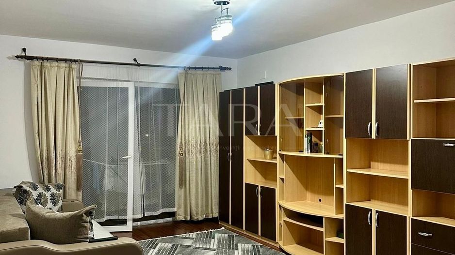 Apartament spațios cu o cameră, balcon și parcare, zona Florilor. - Poză 1