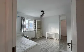 Vând casă lângă lacul Crevedia, complet mobilată și utilată, plus magazie - Poză 11