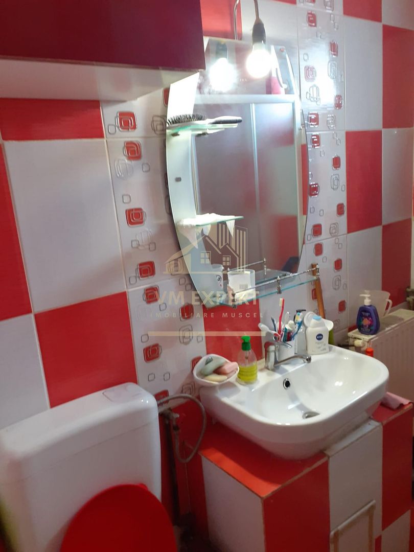 APARTAMENT 2 CAMERE, ETAJ 4, CAMPULUNG, ZONA FLAMANDA - Poză 1