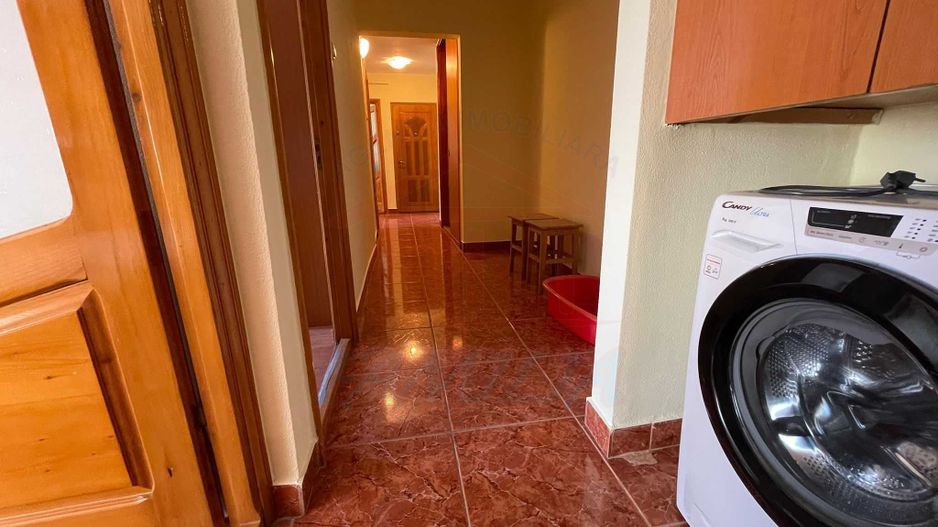 Inchiriere apartament 3 camere, Micro 20, 65 mp, 384 EURO/Luna - Poză 5