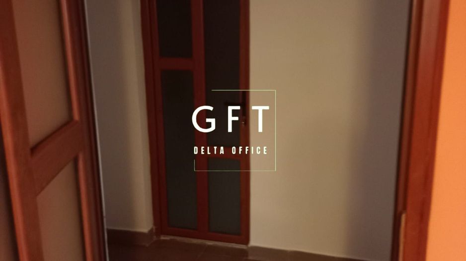 Casa de vanzare in Piatra com. Chiuza cu teren de 30Ari. - Poză 8