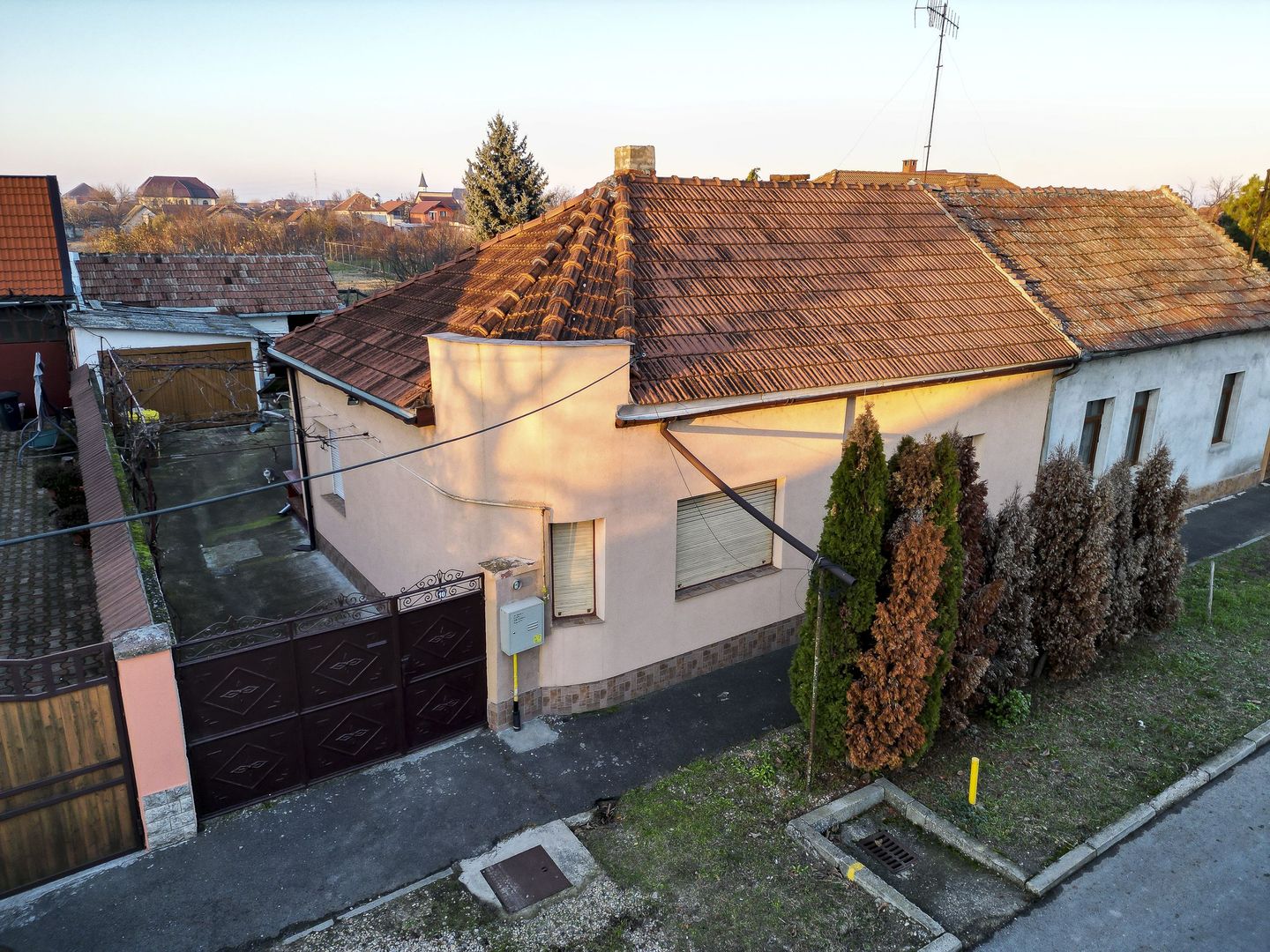 Casă cochetă de vânzare cu 3 camere în zona Gai - Poză 28