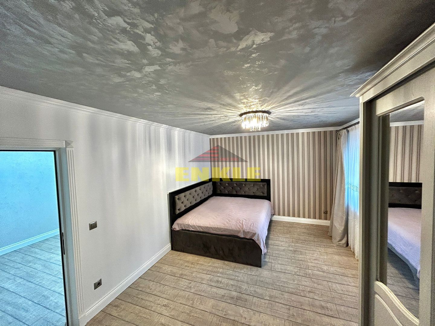 De vanzare apartament cu 3 camere, zona Piata Mare. - Poză 8