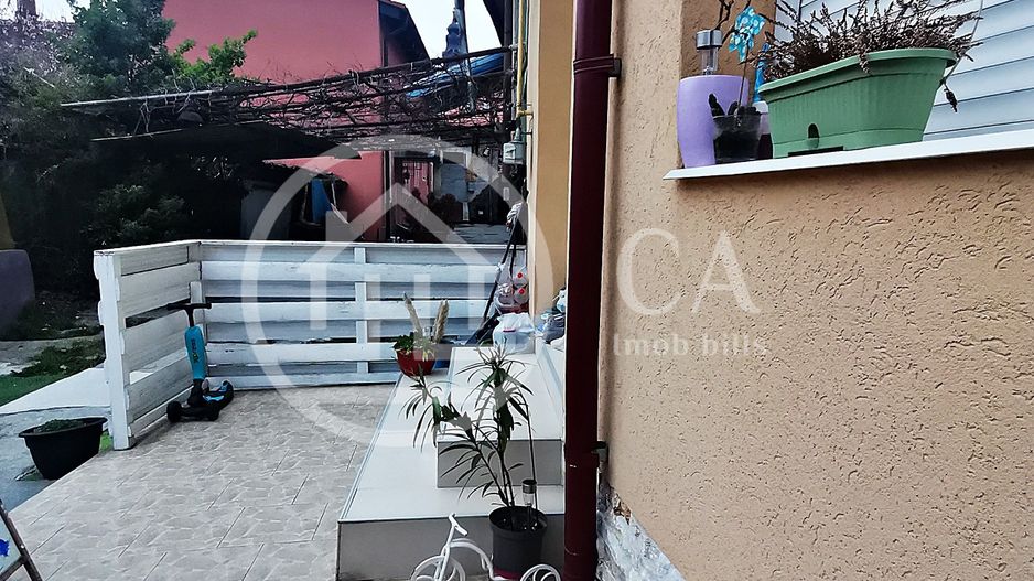 Apartament cu 3 camere la curte comuna de vanzare Ultracentral, Oradea - Poză 11