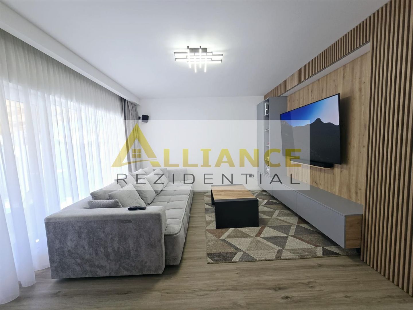 Vila individuala- 4 camere- beci- cartierul nou - Poză 2